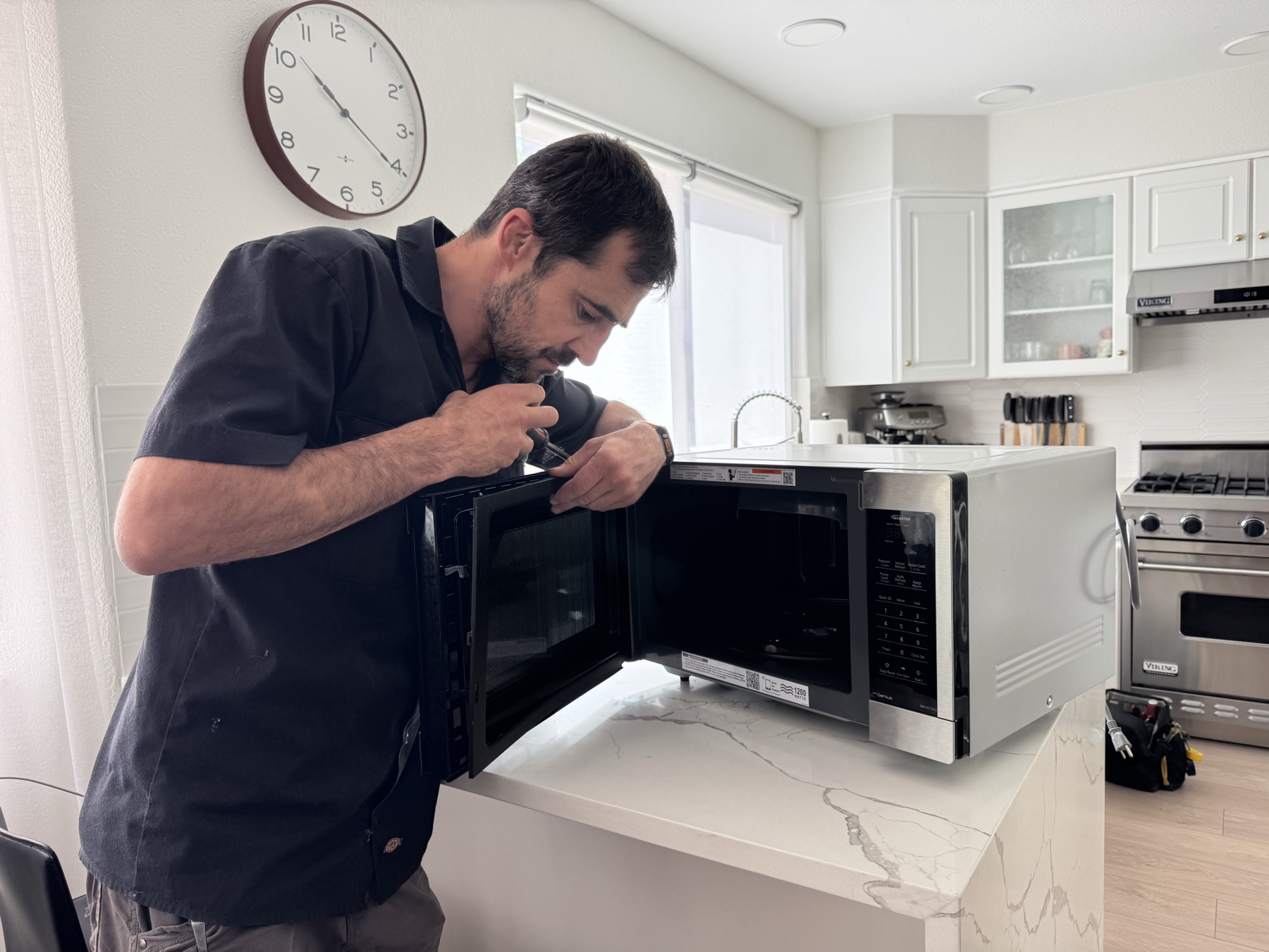 Microwave repair service in Denver